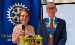 Passaggio consegne Rotary Club Cremona Monteverdi Il collare a Stefano Miglioli 