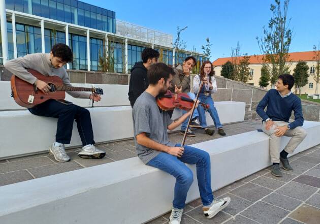SUONO, TECNOLOGIA E CREATIVITÀ: 21 LAUREANDI PROTAGONISTI A CREMONA