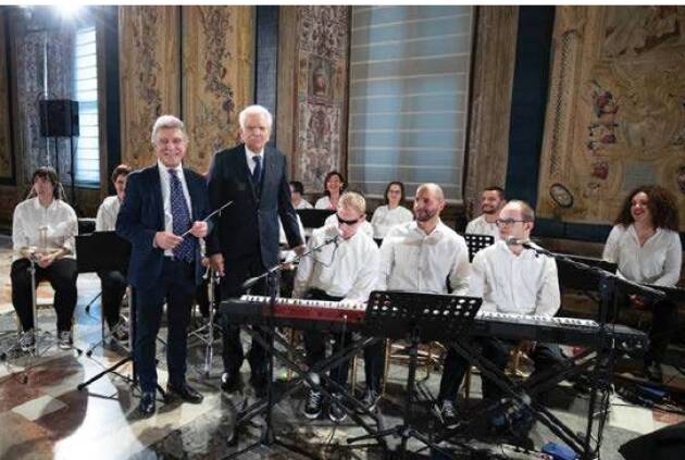 (CR) AIDA festeggia i 25 anni con FLASH MOB LIBERE INSIEME CONTRO LA VIOLENZA