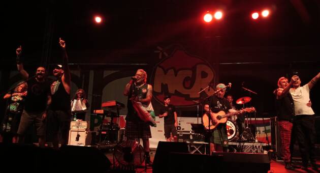 Modena City Ramblers alla BARricata: oltre mille presenze