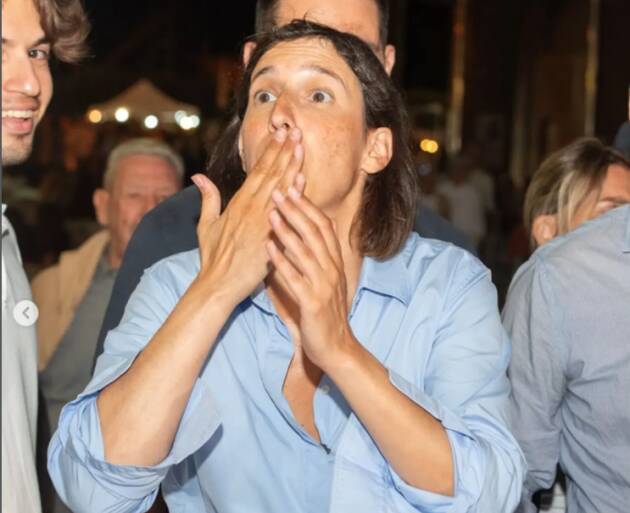 Elly Schlein alla Festa Unità di Crema tanta gente ad ascoltarla ed ad applaudire. 