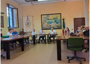 Data center Pozzaglio Più di 100 cittadini . Il sindaco non è in grado di fornire tutti idati