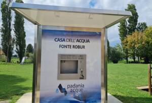 Derovere, attiva Fonte Robur: apre la nuova casa dell’acqua di Padania Acque
