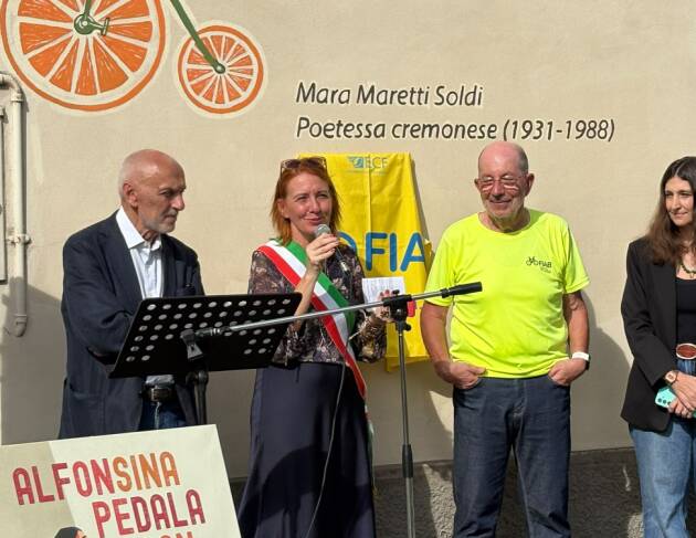 (CR) Alfonsina Strada e Mara Soldi Maretti, inaugurato il murale di via Vecchia