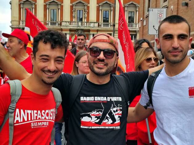 Roma Piazza del Popolo Da Cremona eravamo in 300, in piazza con più di 100mila persone