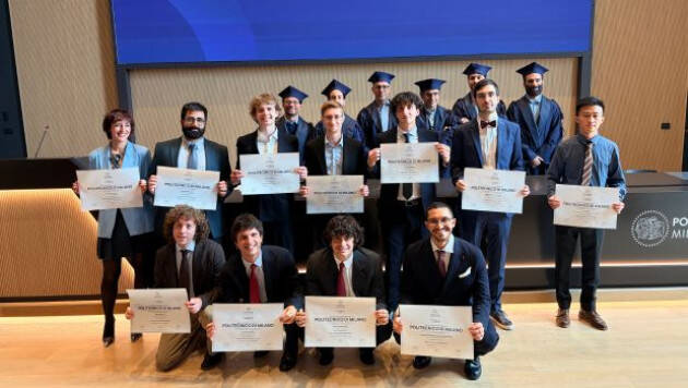 13 NUOVI INGEGNERI AL CAMPUS DI CREMONA: TRA PASSIONI, RICERCA E INNOVAZIONE
